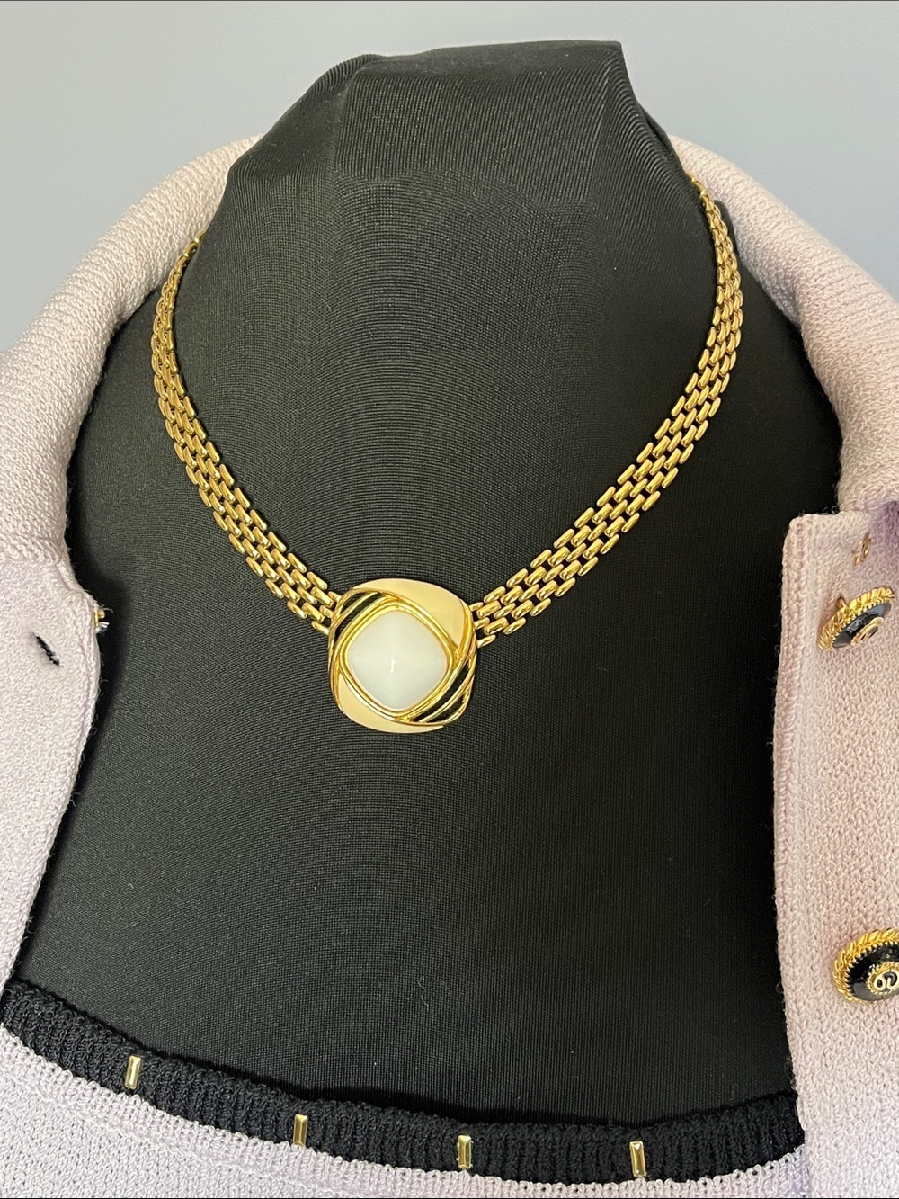 Vintage Trifari Gold Tone White faux Stone Statement Woven Chain Necklace Choker